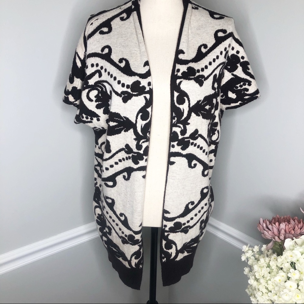 BCBGMAXAZRIA Brown Swirl pattern Cardigan Sweater